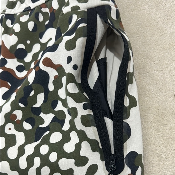 Nike sportswear tech digi Camouflage fleece Jogger Pants men’s Small EUC - Picture 7 of 13